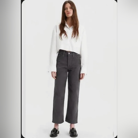 (186)Levi's Women's Hi Rise Ribcage Corduroy Straight Ankle Jeans - Picture 3 of 13